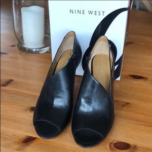 Nine West Graphifoto Pump